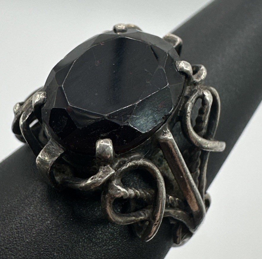 Sterling Silver Artisan Art Nouveau Red Garnet Glass Ring Sz 5.5 Ornate Vintage