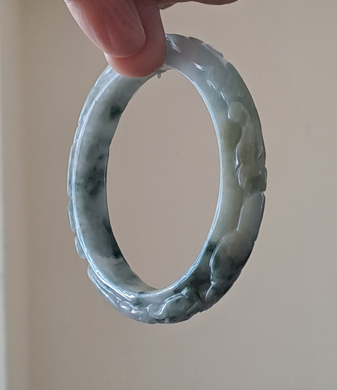 BURMESE JADEITE GRADE A CERTIFIED 300CTS ” DRAGON & PHOENIX ” CARVED BANGLE