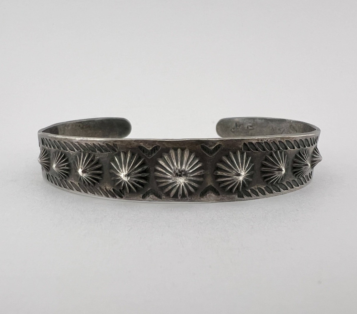 Early Fred Harvey Era Navajo Silver REPOUSSE Spike Stamped Arrow Cuff Bracelet