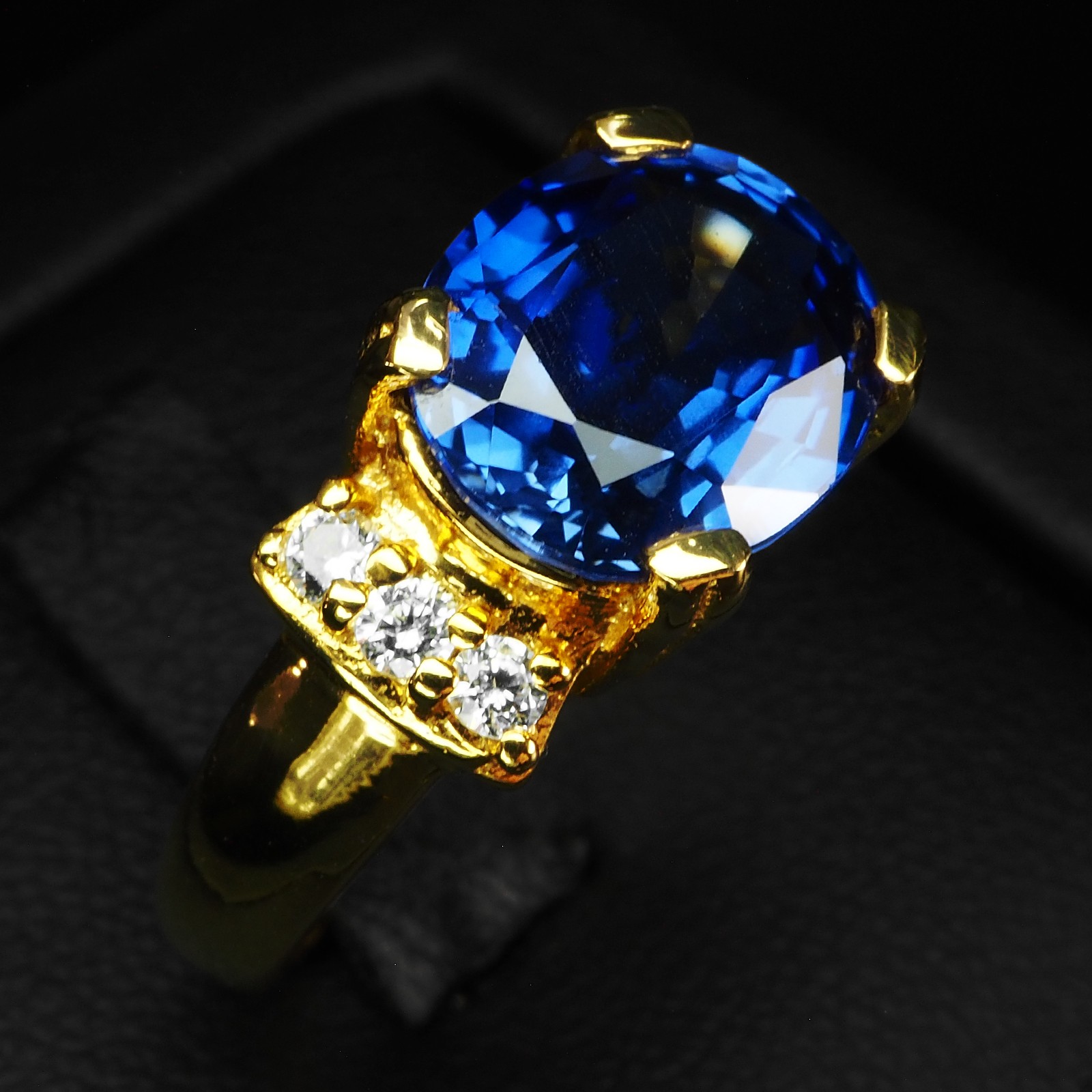 Stunning 4.55Ct Blue Sapphire Oval Cut Loose Stone For Custom Gold Ring Setting