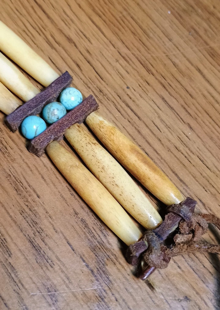 Vintage N.A.Turquoise Shell Boar Bone Leather Neck Choker
