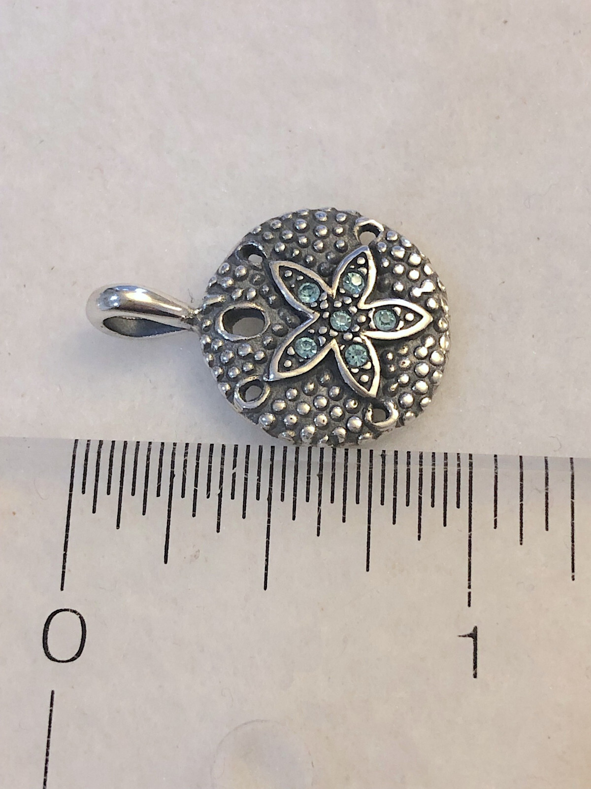 Wildthings Sterling Silver Sand Dollar Pendant w/Faceted Aqua Crystal Stones