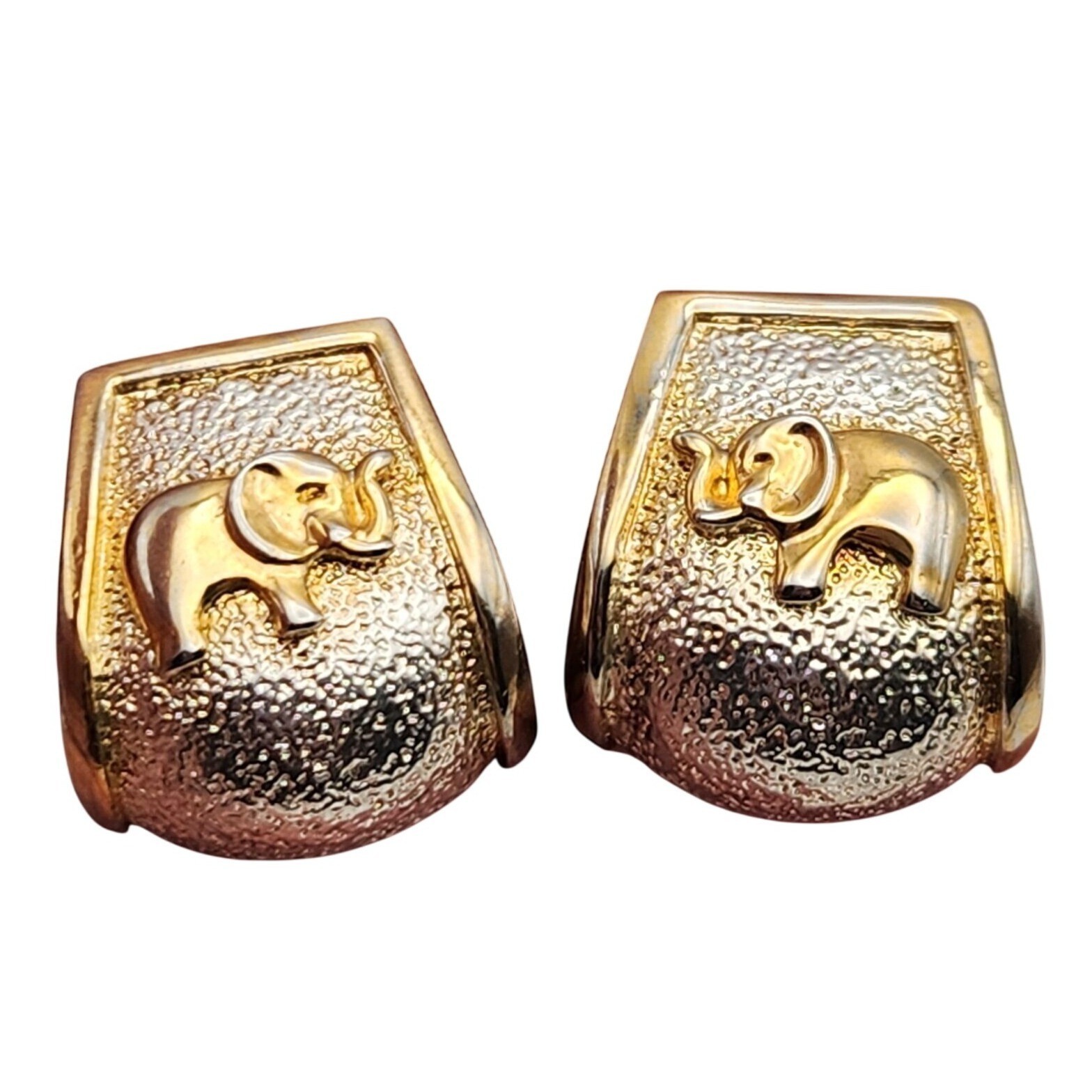 Vtg Makers Marked ‘1999 AD’ 1″ Clip Earrings Trunk Up Elephant Textured Two Tone