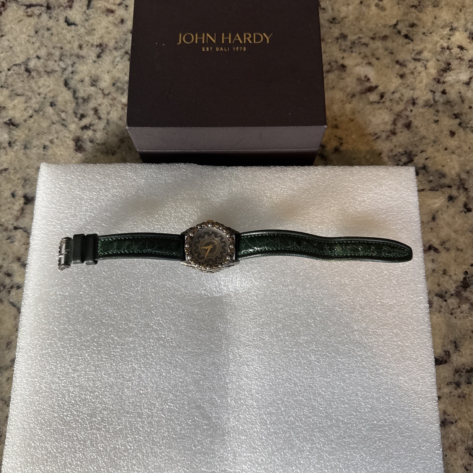 John Hardy Watch Gold Original Green Crocodile Band 4873 Please Read Description