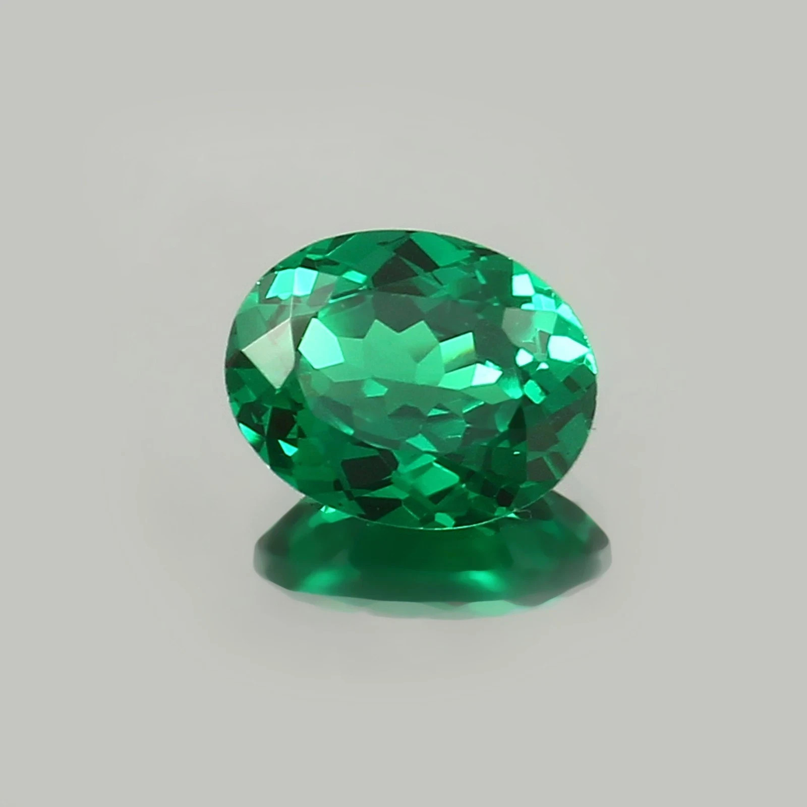 Natural 11 Ct Colombian Green Emerald Oval Cut AGL Certified Loose Gemstone