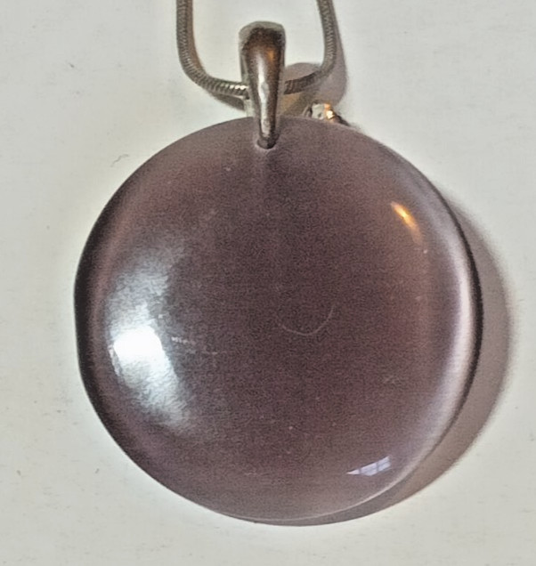 Costume Jewellery Pendant 3.5 cm diameter with silver coloured chain with box