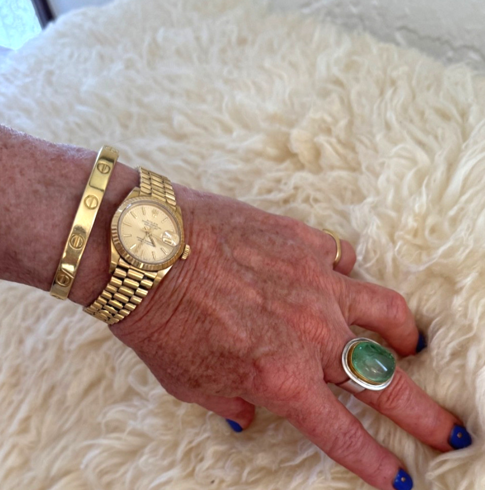 STEAL! Auth RARE early 1970’s vintage ROLEX womans watch 18k Gold- Gorgeous!