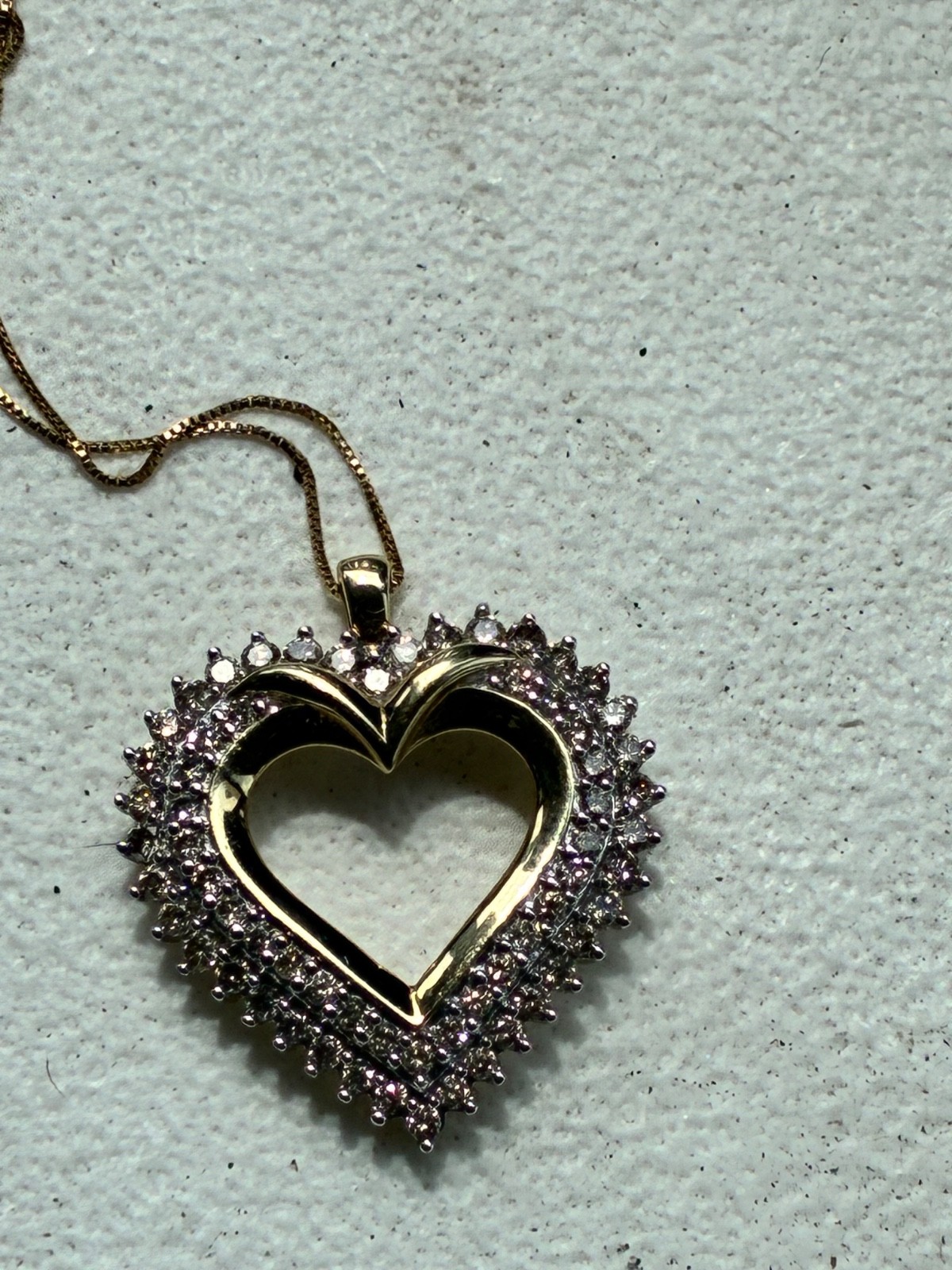 10k diamond heart necklace brand new with box