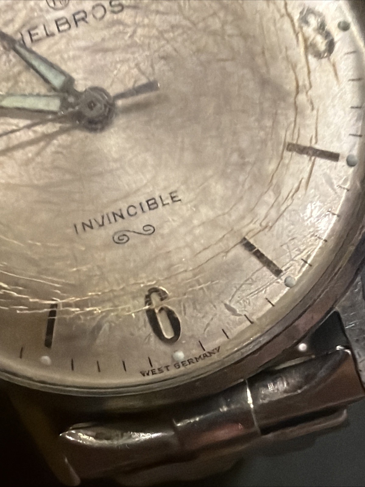 AL31 Vintage Helbros Invincible Mechanical Wind 17J 35mm Runs On&Off As Is**