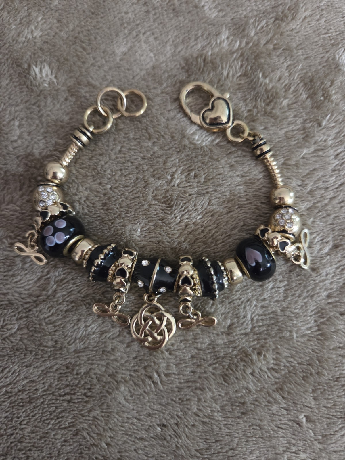 Gold Tone Charm Bracelet Black Glass Beads Hearts Celtic Knot Landau