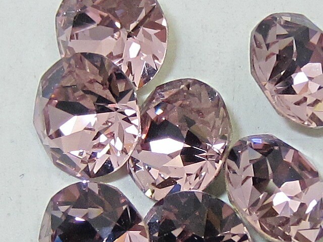 1gr. 24pp LT. AMETHYST FOILED POINTED BACK European Rhinestones