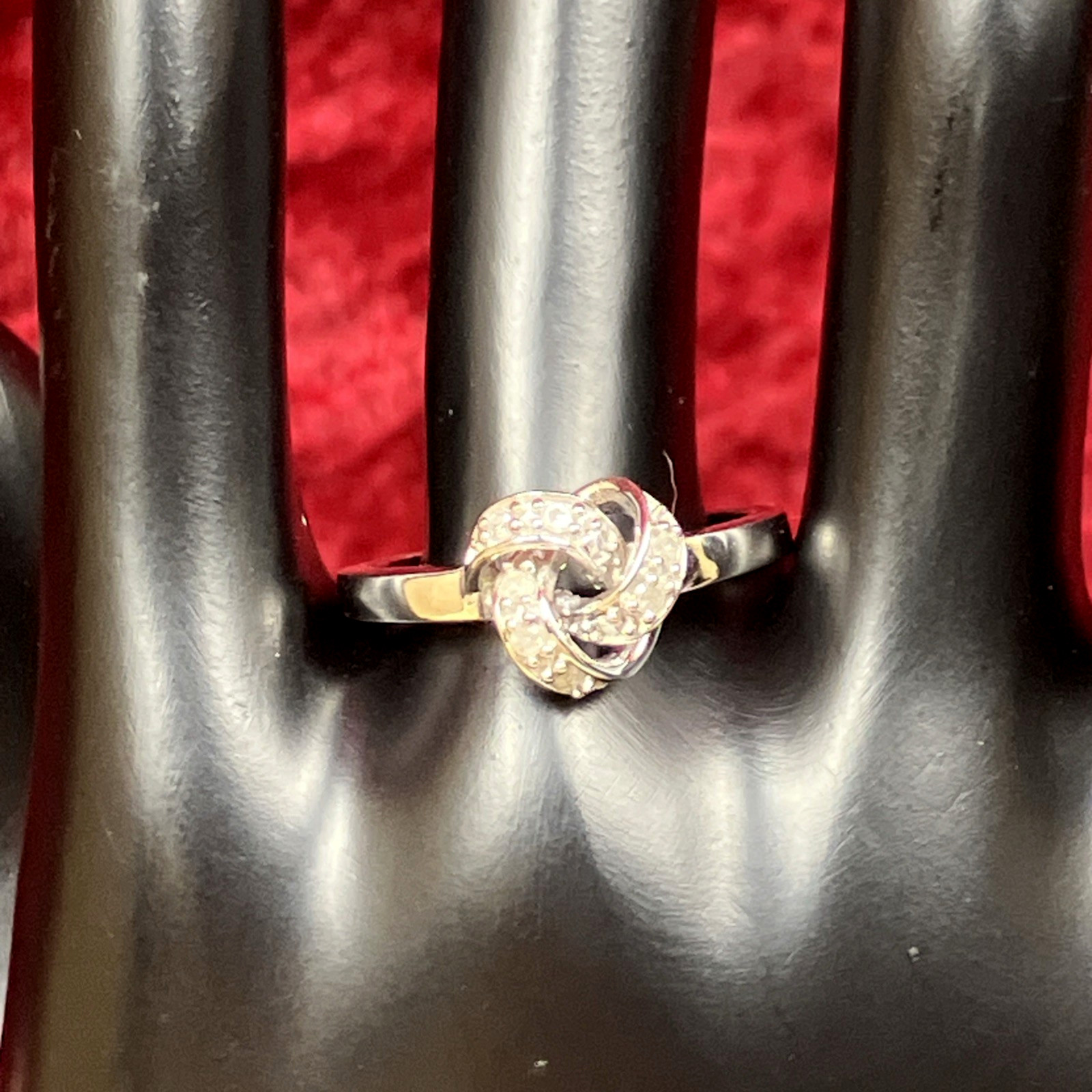 Macy’s Diamond Love Knot Ring Sterling Silver 1/10cttw Size 7 Orig. $100