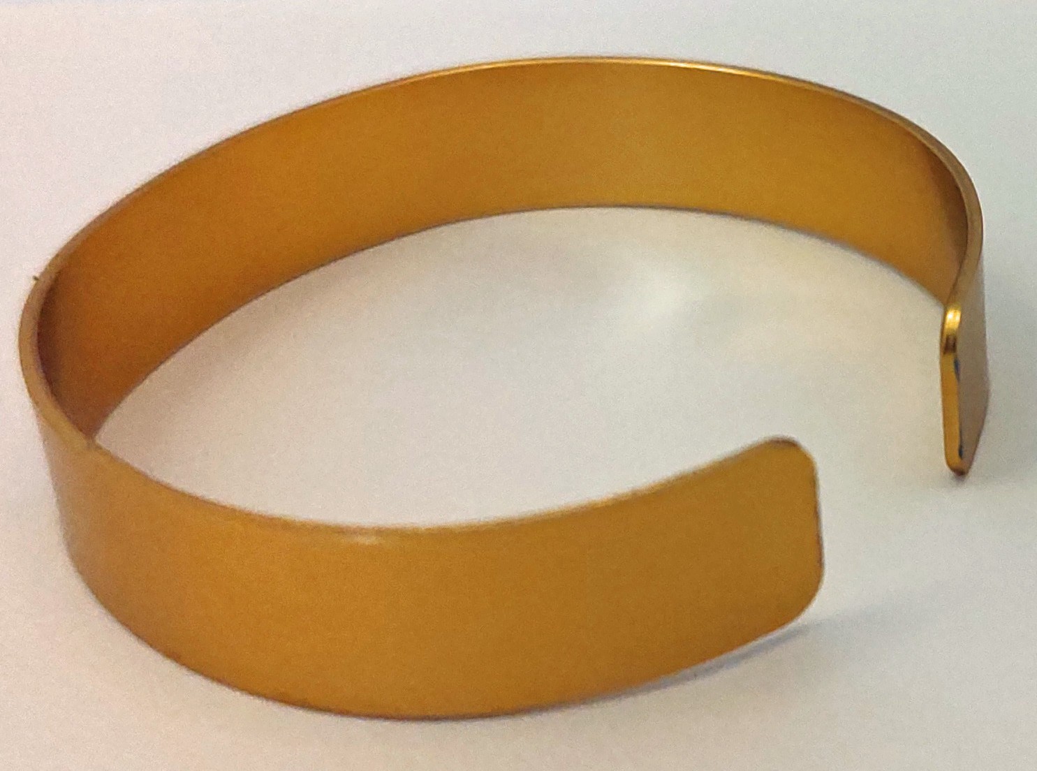 Medical Latex Allergy Anodized Aluminum 1/2″ x 7″ Gold Bracelet