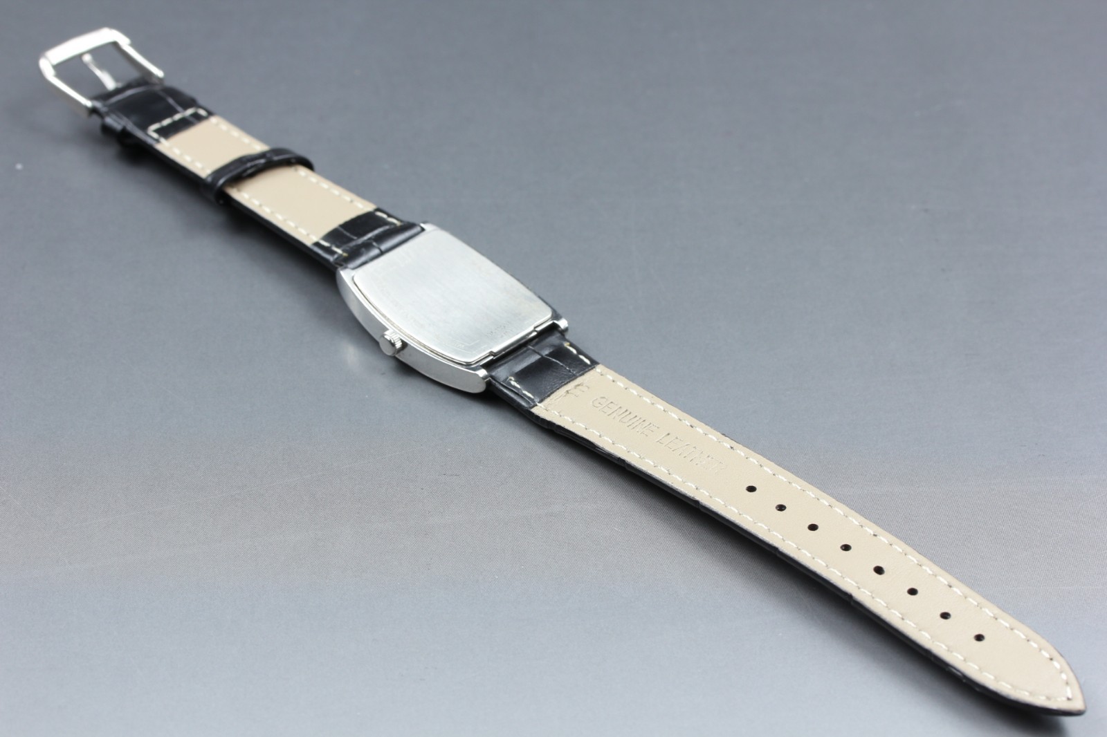 “N MINT” Vintage DUNHILL Cityscape 27mm Date White Quartz Men’s Watch From Japan