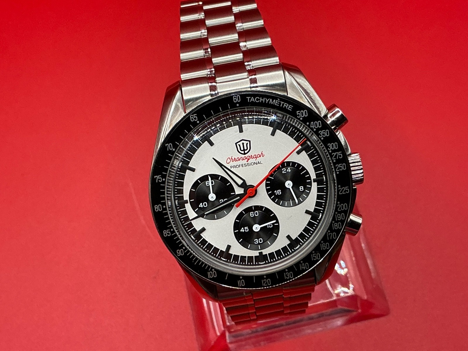 WATCHDIVES “PANDA” Tachymeter Chronograph Mecca Quartz VK63 39mm Watch WD1863