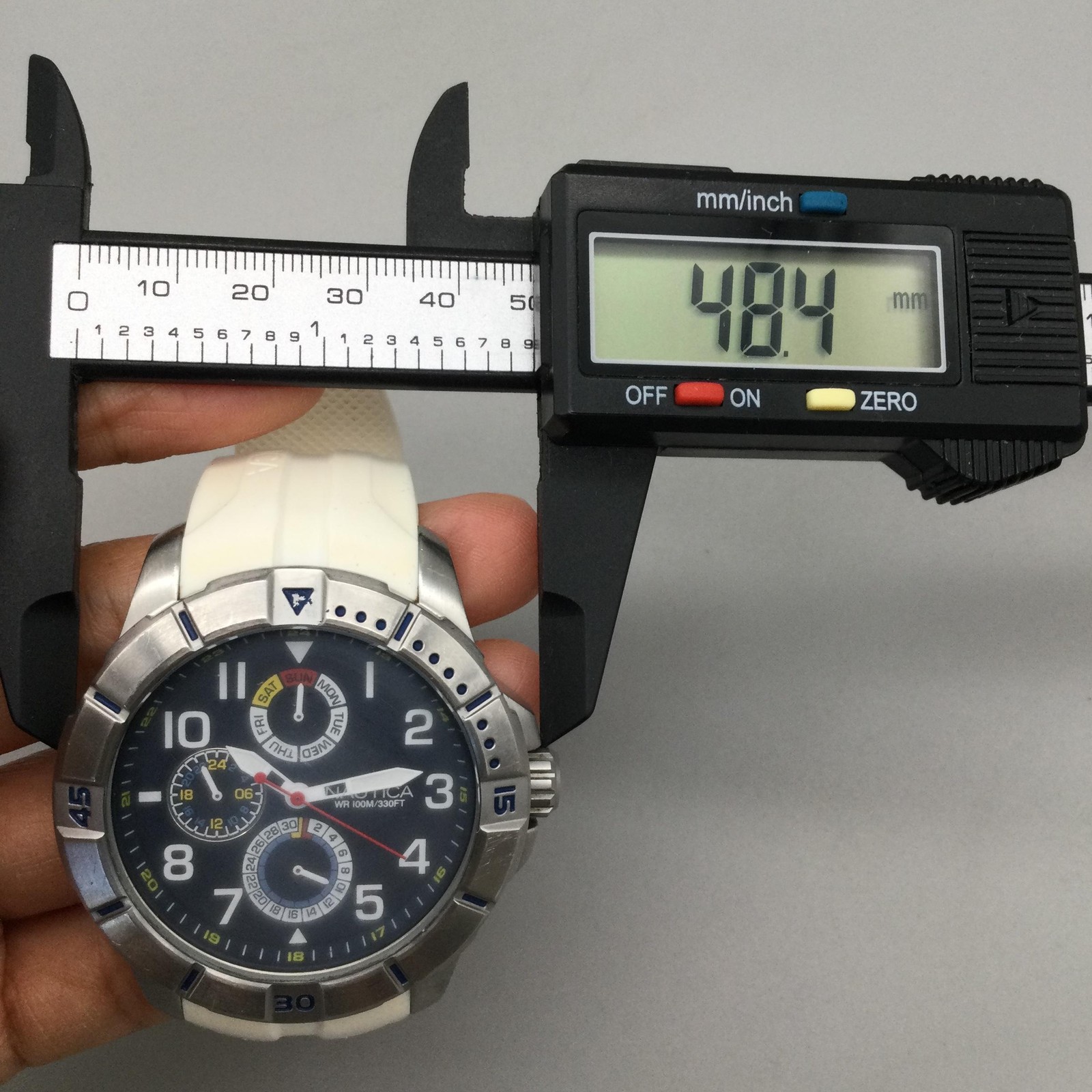 Nautica NA12514G Watch Mens 48mm Stainless Case White Silicone 100M New Battery