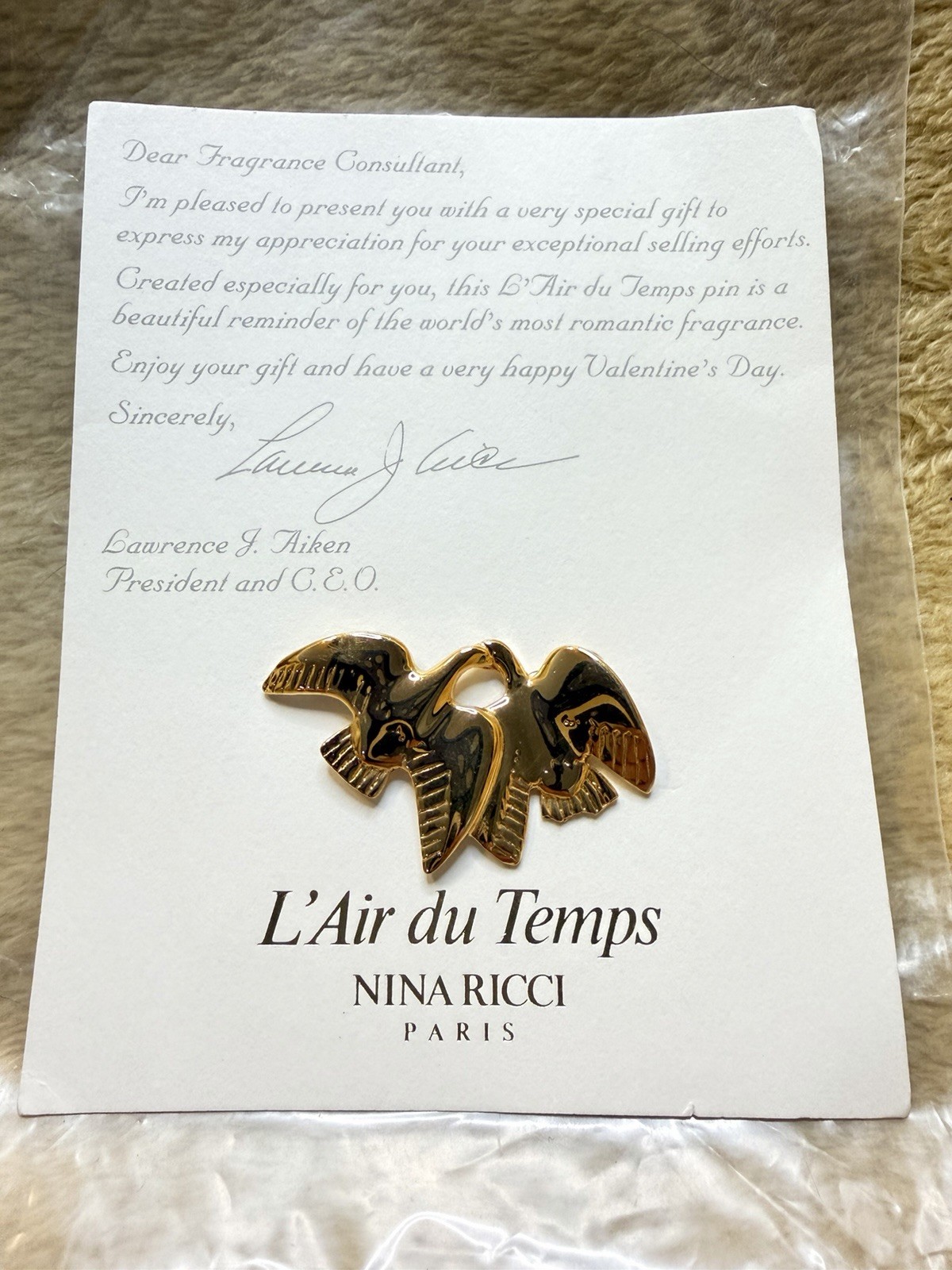 Nina Ricci Doves Brooch Pin, Signed Lapel Broach Jewelry Gold Tone With Card!