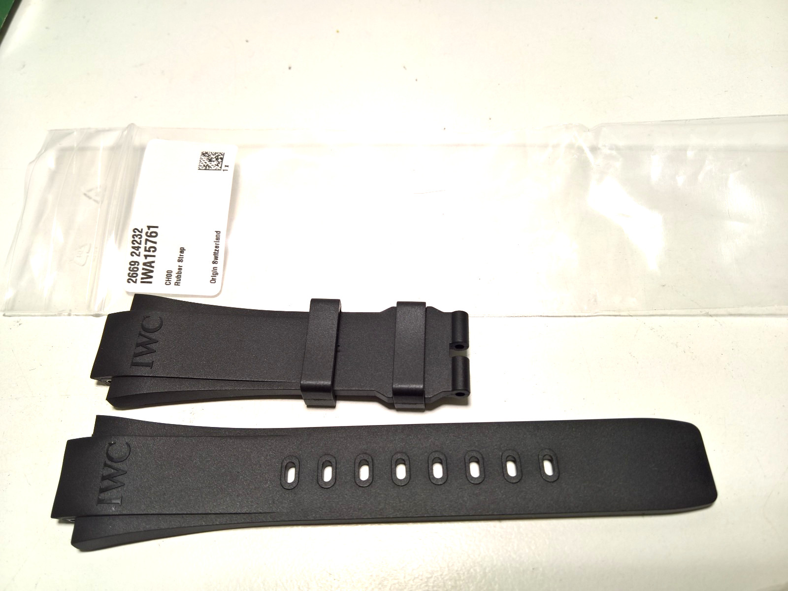 RARE IWC AQUATIMER RUBBER STRAP IWA15761 15.3 (25.50)-18M NEW GENUINE 100%