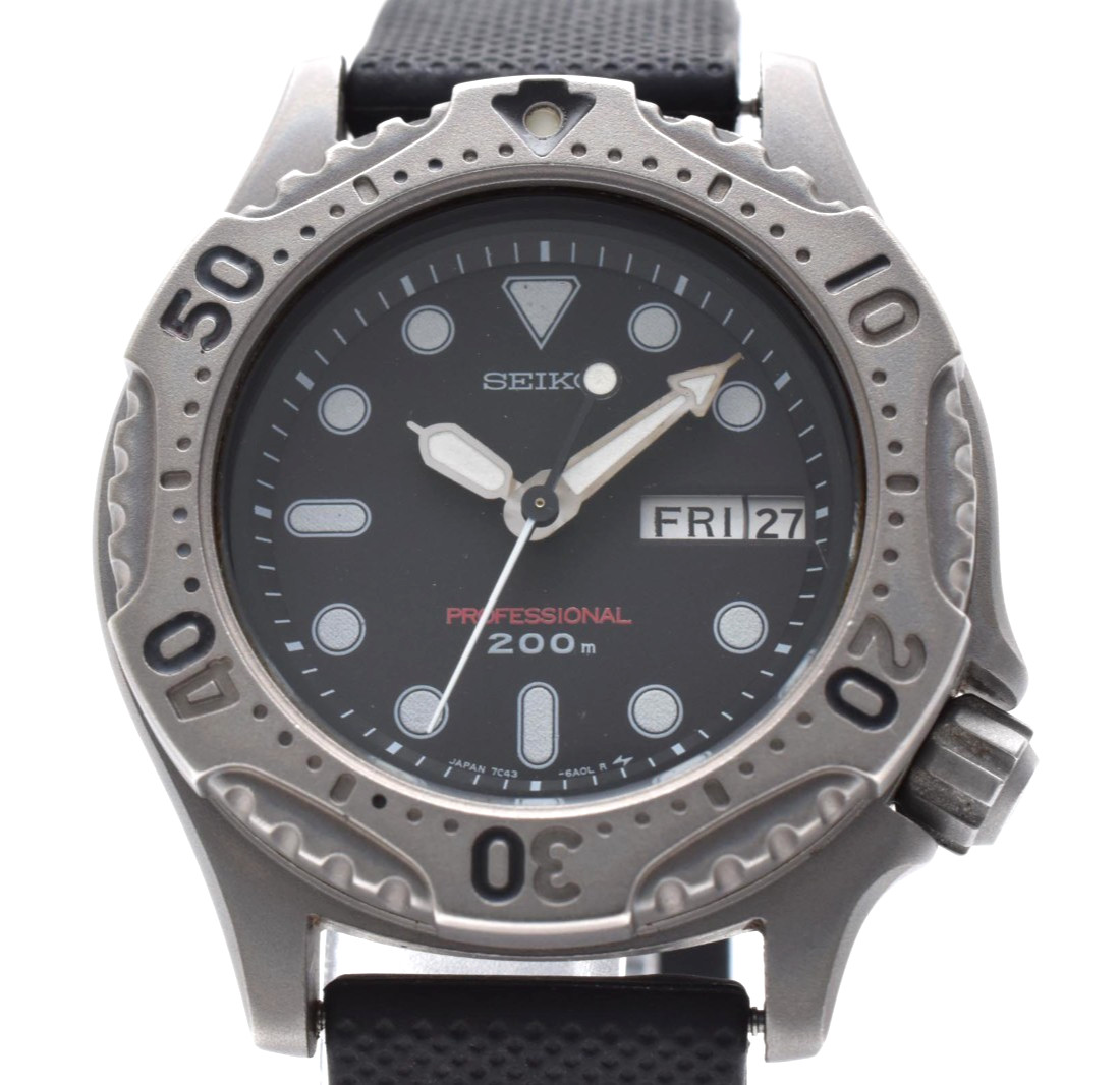 Seiko 7C43-6A10 Professional 200M Diver Titanium Quartz Rubber Strap Men’s Japan