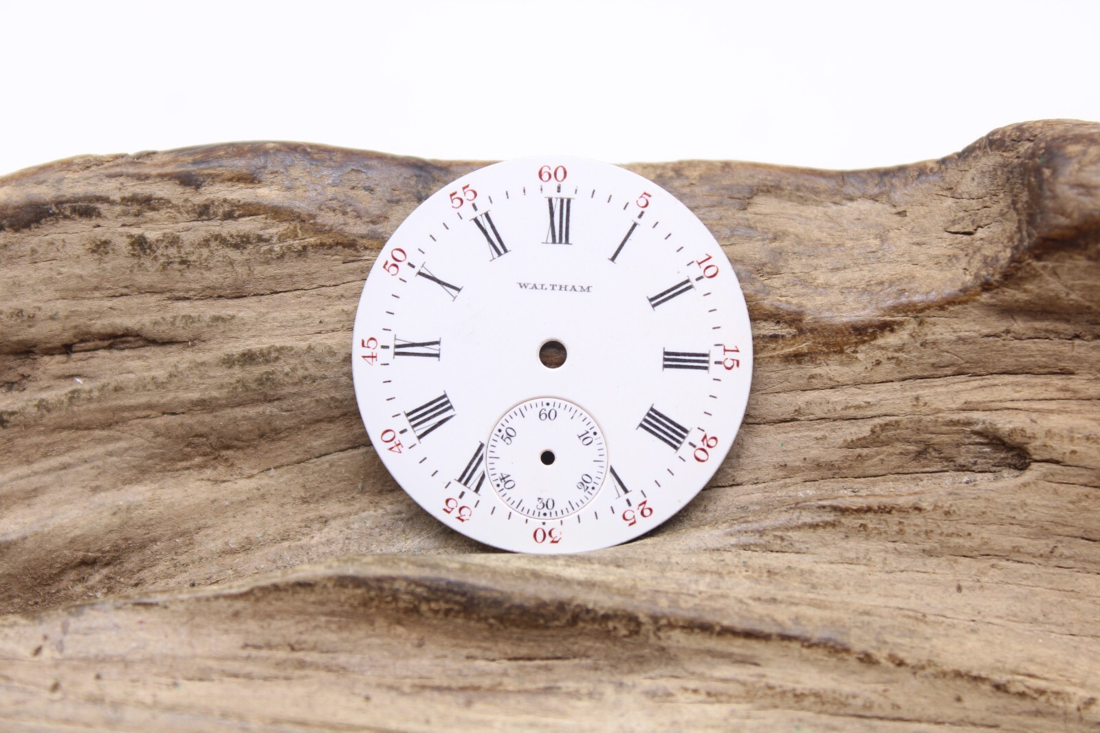 WALTHAM WATCH DIAL ROMAN NUMERAL INDICES WITH 5 MIN. INTERVALS 28mm WIDE (PH2)