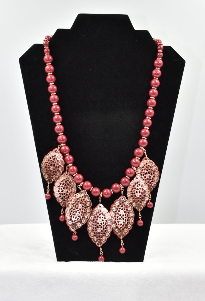 Coldwater Creek Red / Burgundy & Copper Tone Leaf Beaded Necklace 20″-23″