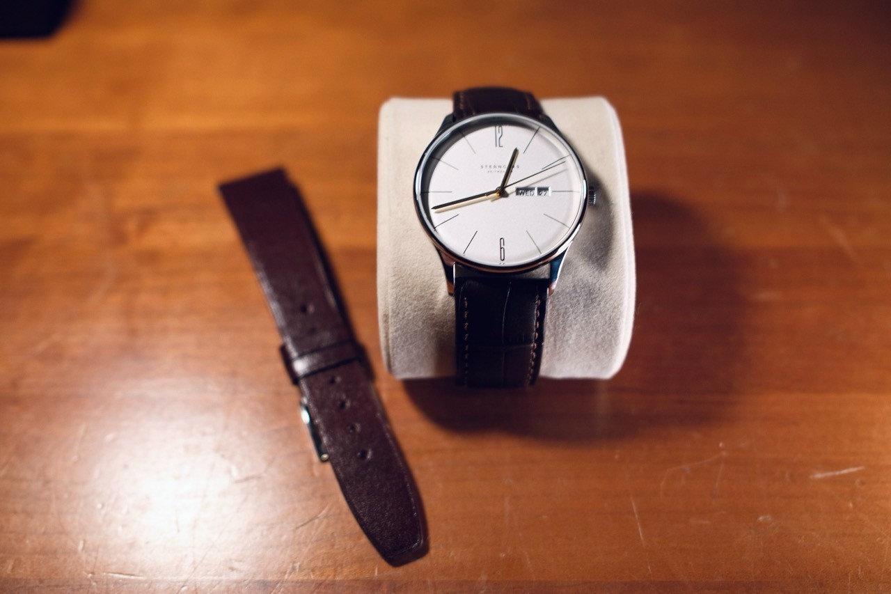 Sternglas Berlin Quartz Watch 38mm with extra Dan Henry strap