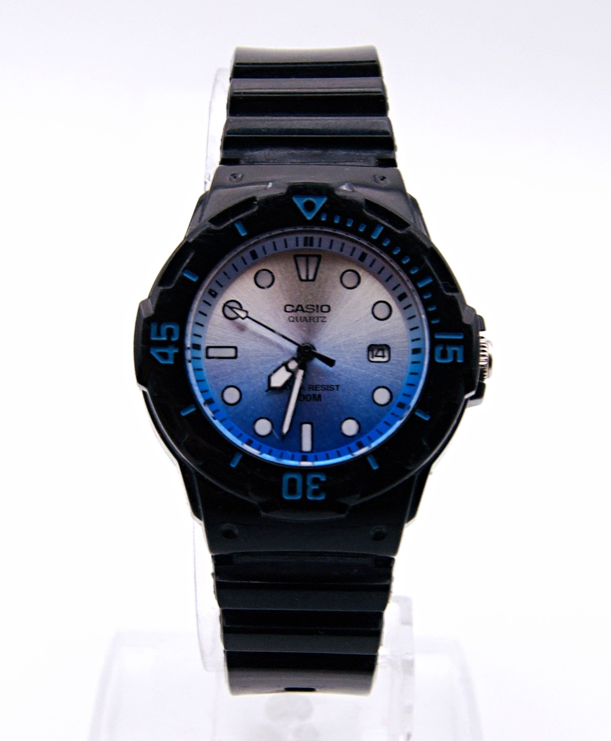 Casio LRW-200H Ladies Quartz Watch Blue Gradient Dial 100M New Battery