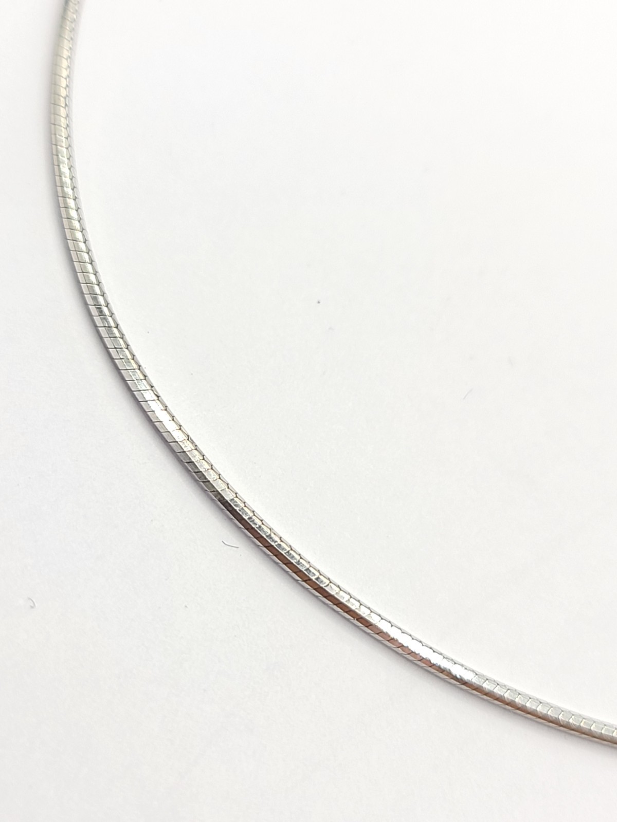 Shop LC Diamond-cut Snake Chain Anklet Sterling Silver (10″) 2.25gr