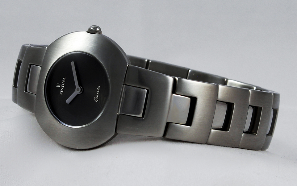 LADIES FESTINA WATCH REGISTERED MODEL DESIGNER PIECE!! MODEL 8943
