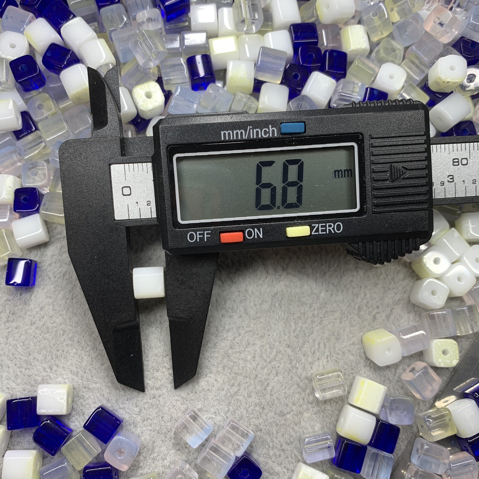 1LB/454G Assorted Blue/ Transparent/ White 6mm Square Cube Crystal Glass Beads