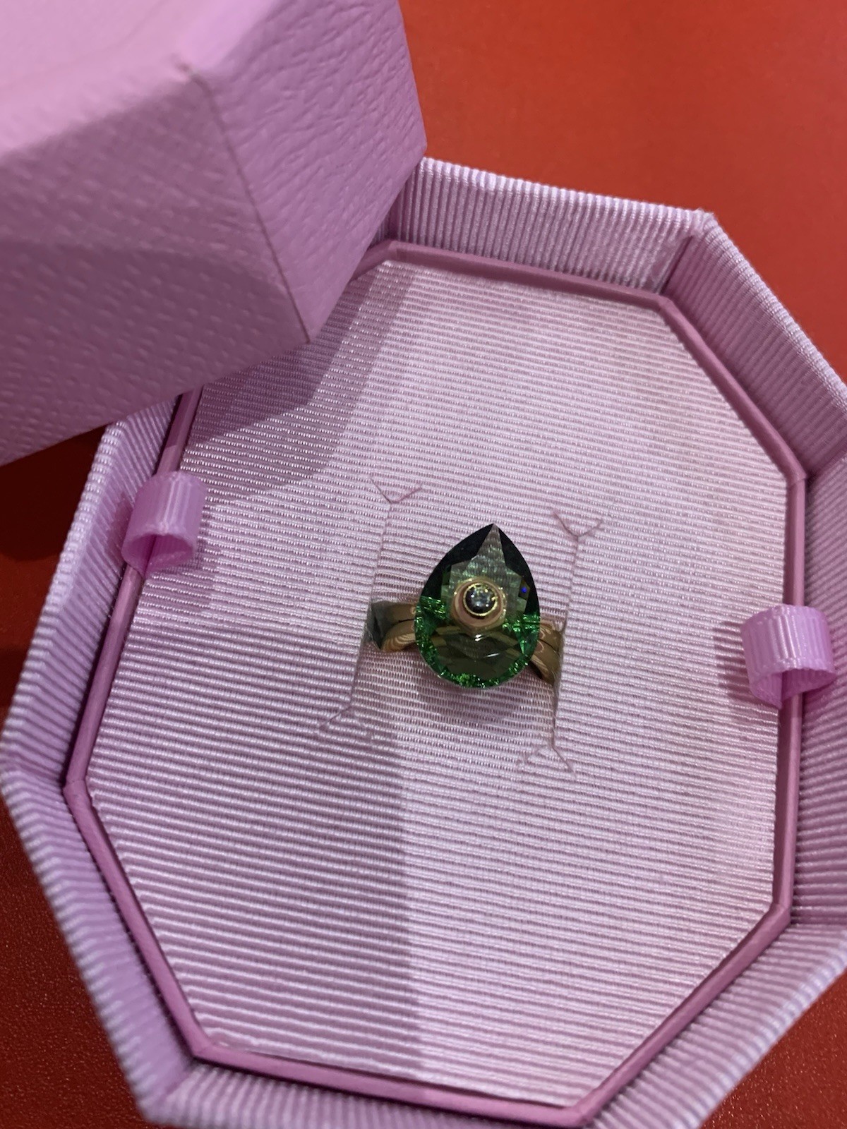 Swarovski Numina Ring Green Pear cut Crystal Gold Tone Plated size 58 new💕❤️