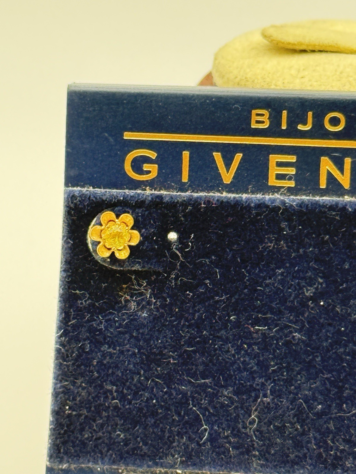 Vintage Bijoux Givenchy 14K Gold Flower Stud Earrings Yellow Stone NOS Tagged