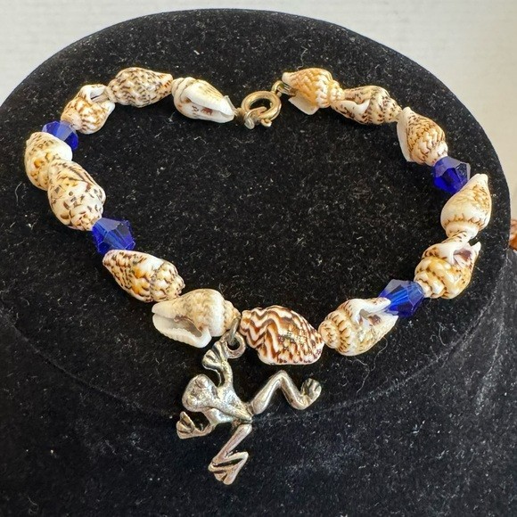 Vintage Necklace & Bracelet 2 Piece SET Carved Cameo VIRGO Conch Shell Pendant