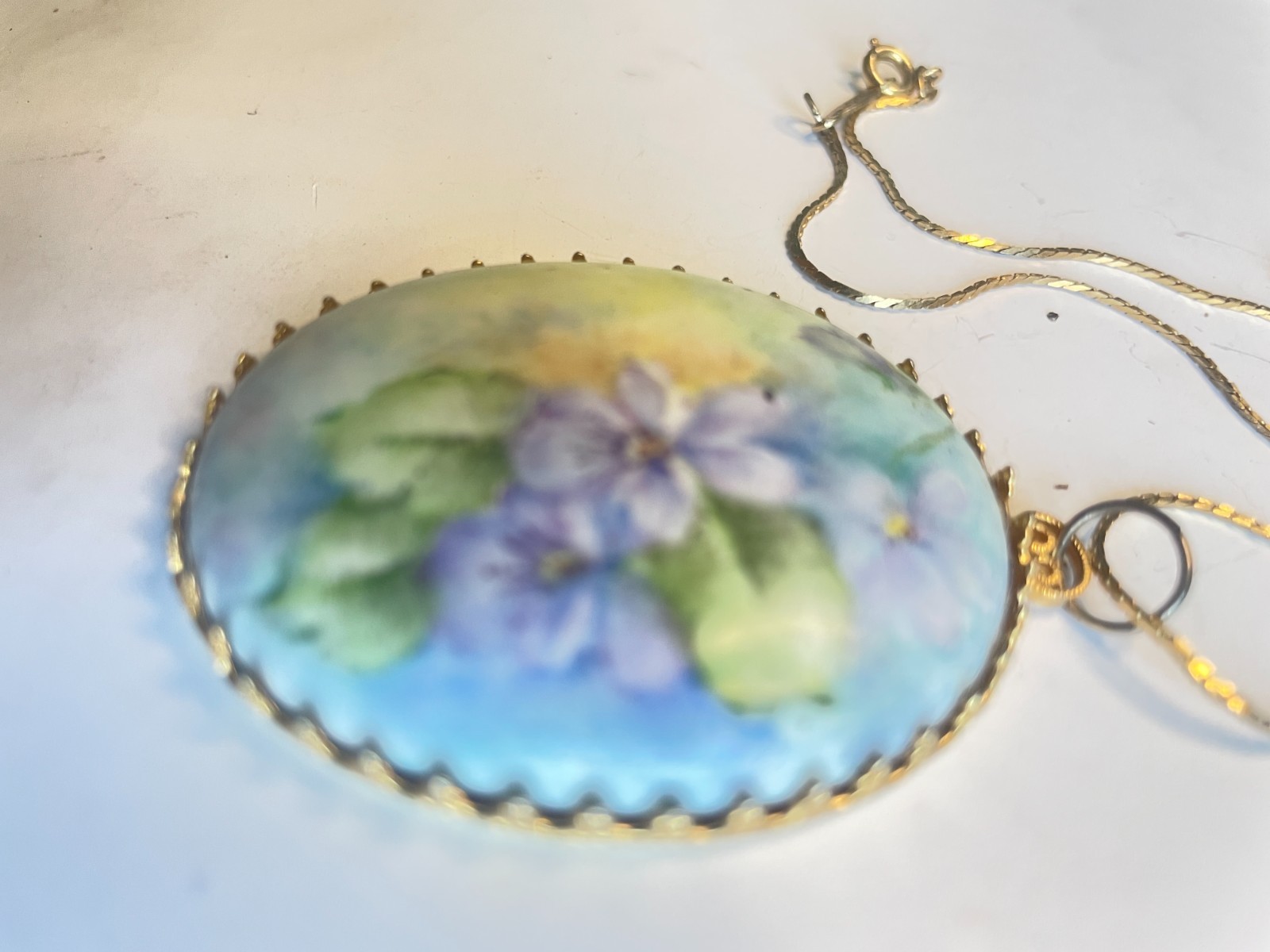 Porcelain Pendant Hand Painted Flowers Gold Tone Metal NAPIER CHAIN 14 INCHES