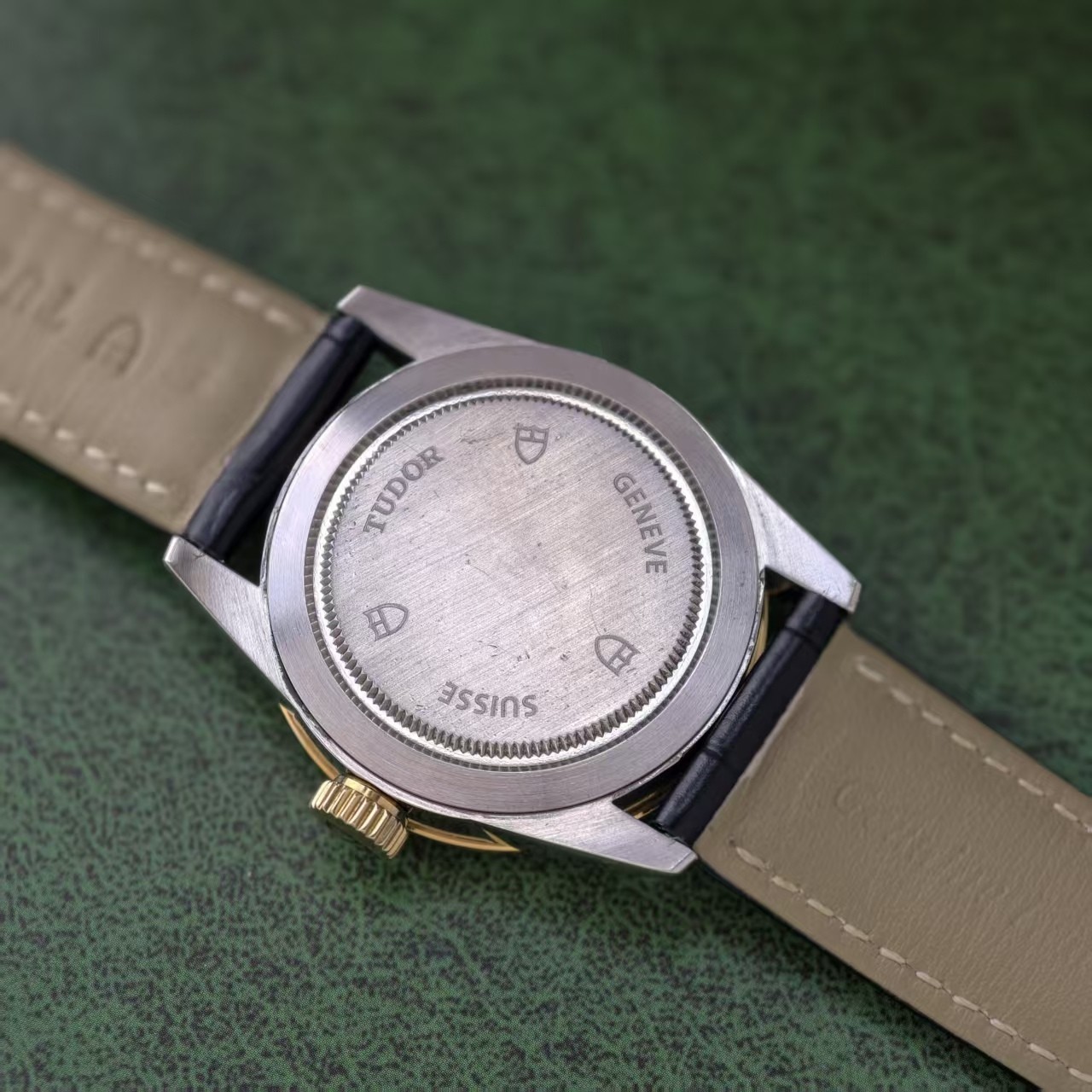 Tudor Linen Champagne 10-Diam Glamour M55003-0068 Men’s Watch Automatic 36mm