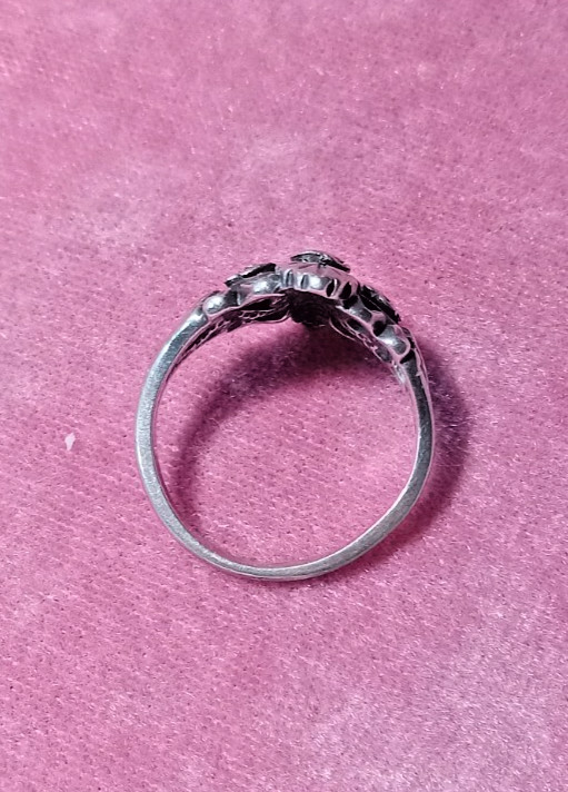 Sterling Silver Wheeler Manufacturing Black Hills type Floral Ring Size 7.5 4.1g