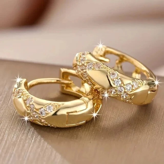 Stunning Hoop Earring 14K Yellow Gold Plated In 2Ct Round Cut Simulated Diamond