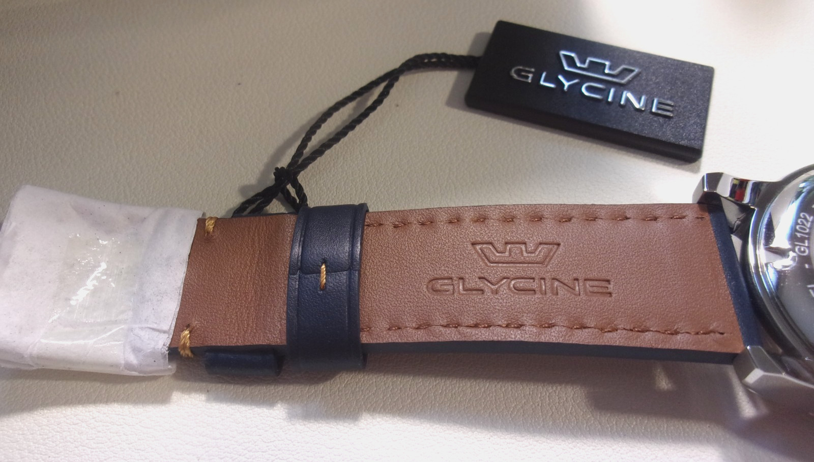 Glycine Airman World Timer GL1022, Quartz. Dual time. Blue. 41mm. New in box.