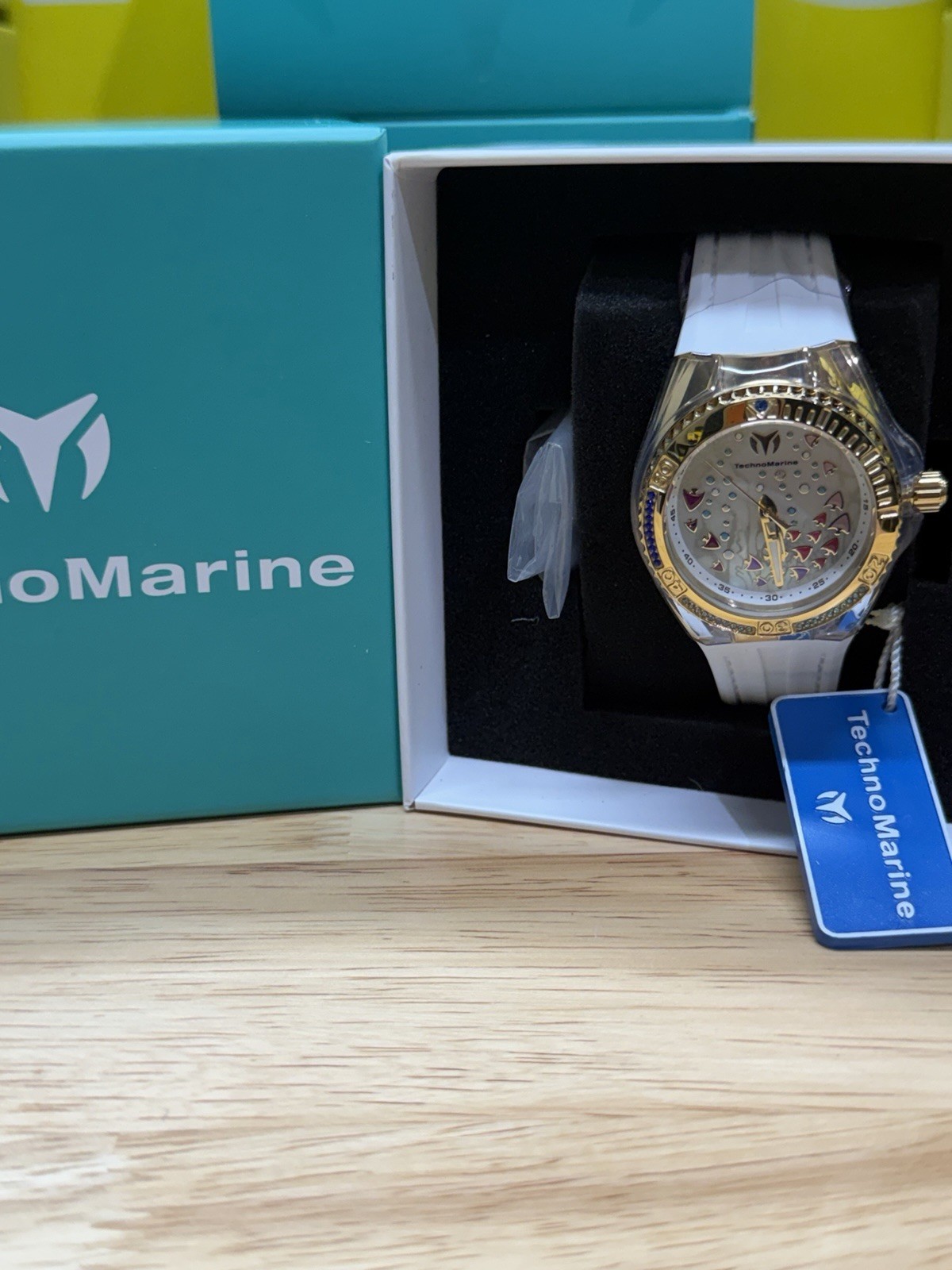 NEW! TechnoMarine Cruise Dream TM-121002 Women’s 40mm Gold Mother of Pearl Face