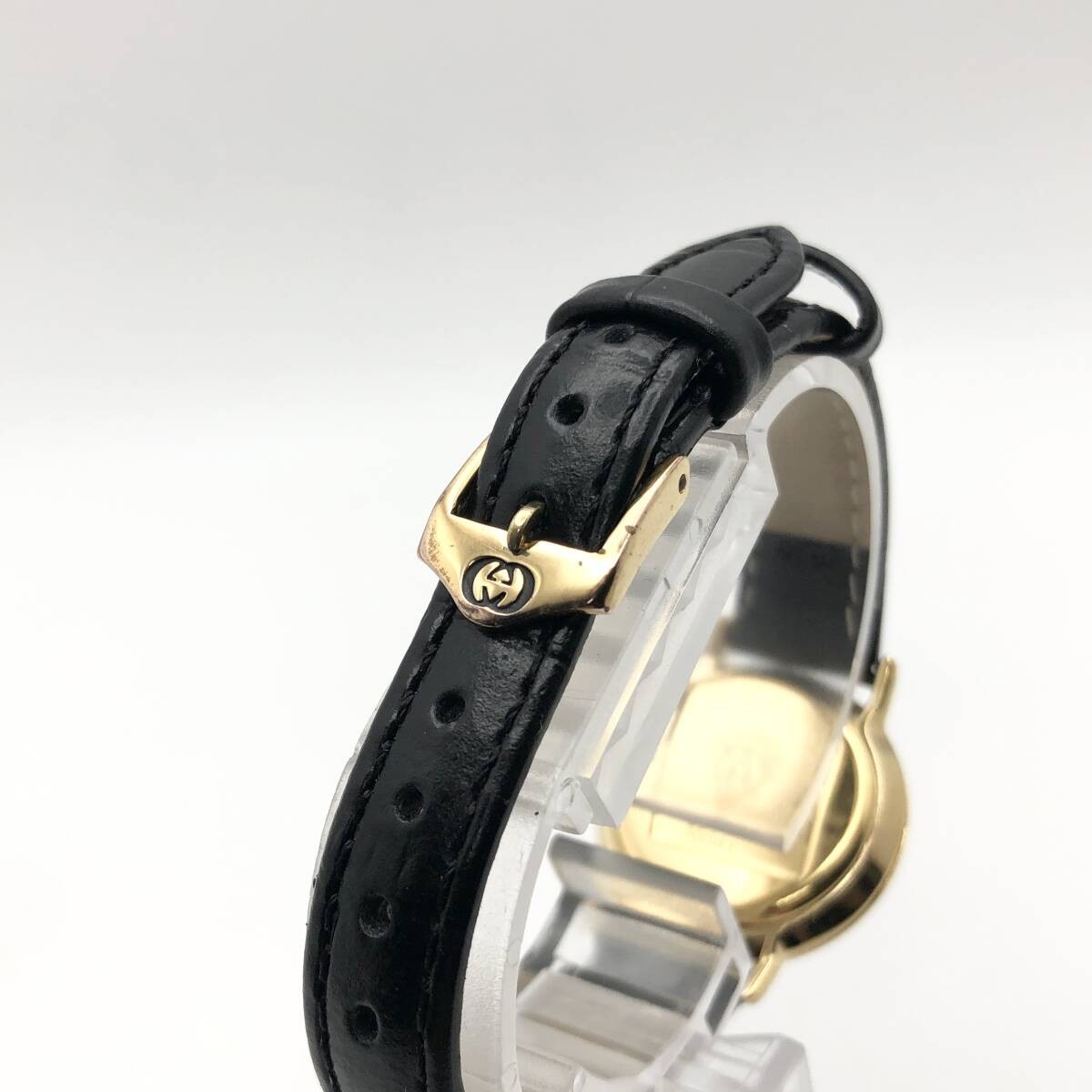 GUCCI Good Condition Working GUCCI 3000L Ladies Gold Quartz Watch a0089