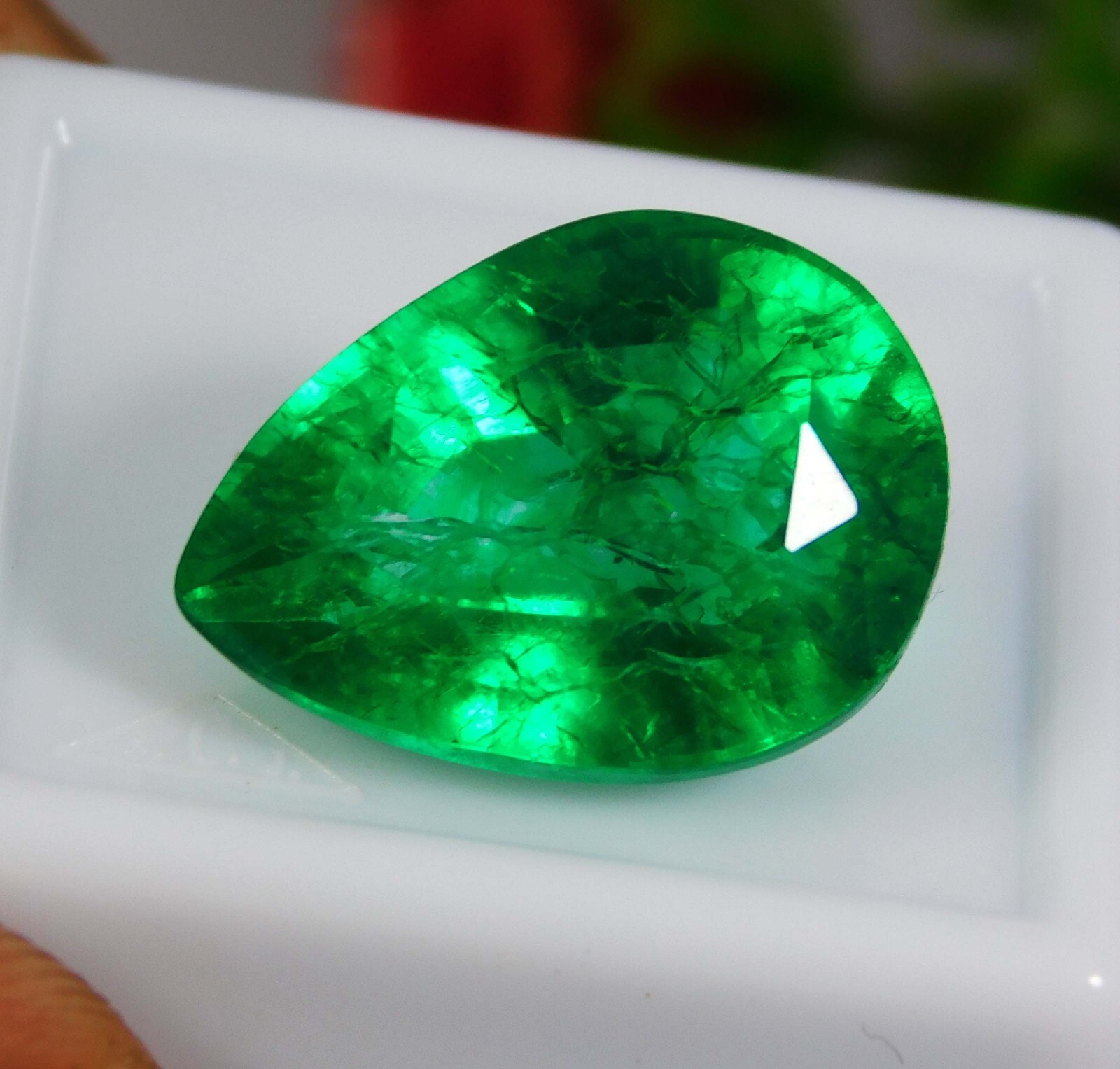 Certified 12.45 Ct Natural Colombian Green Emerald Pear Cut Loose Gemstone