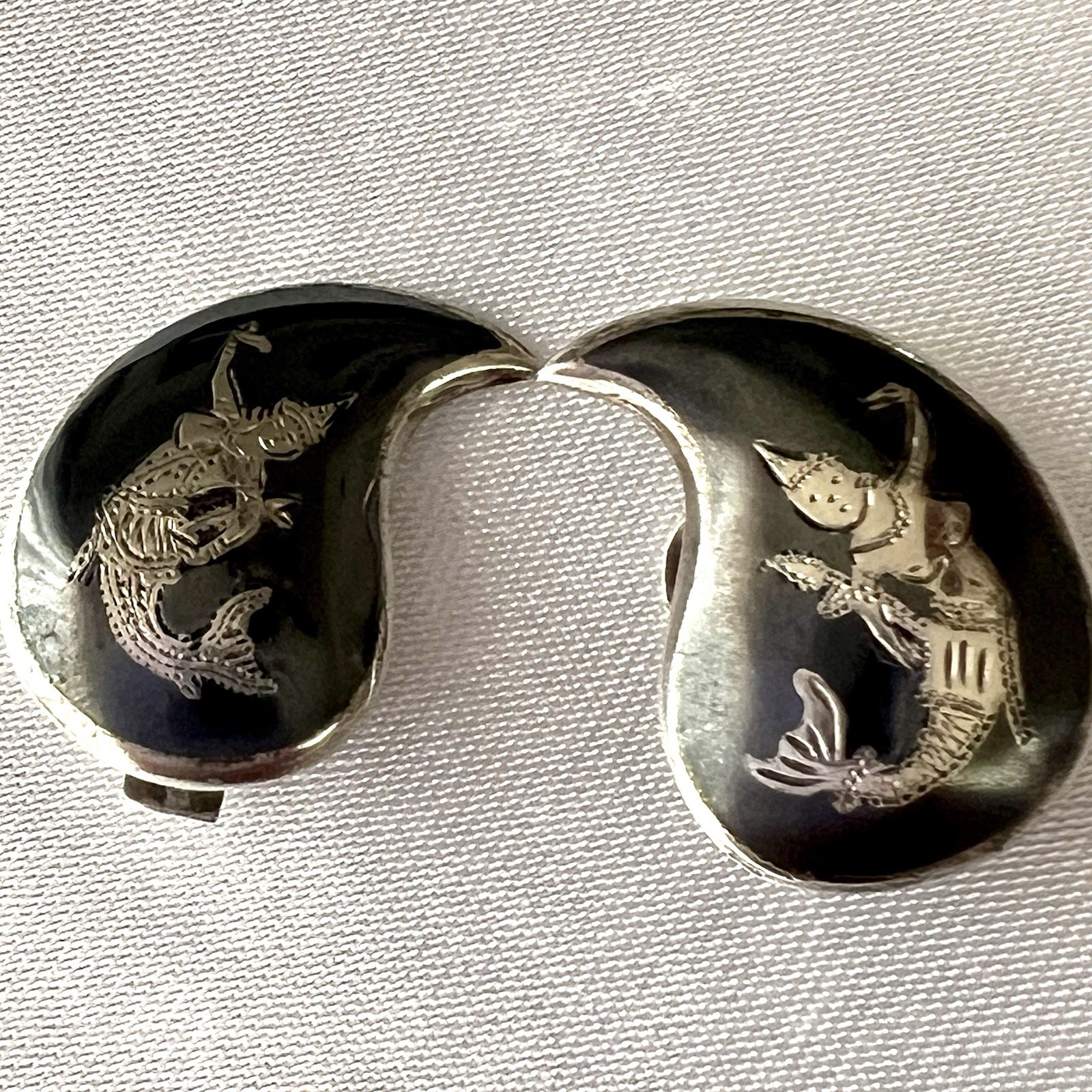 Vintage Siam 925 Sterling Silver Niello Mermaid/Deity Clip-On Earrings