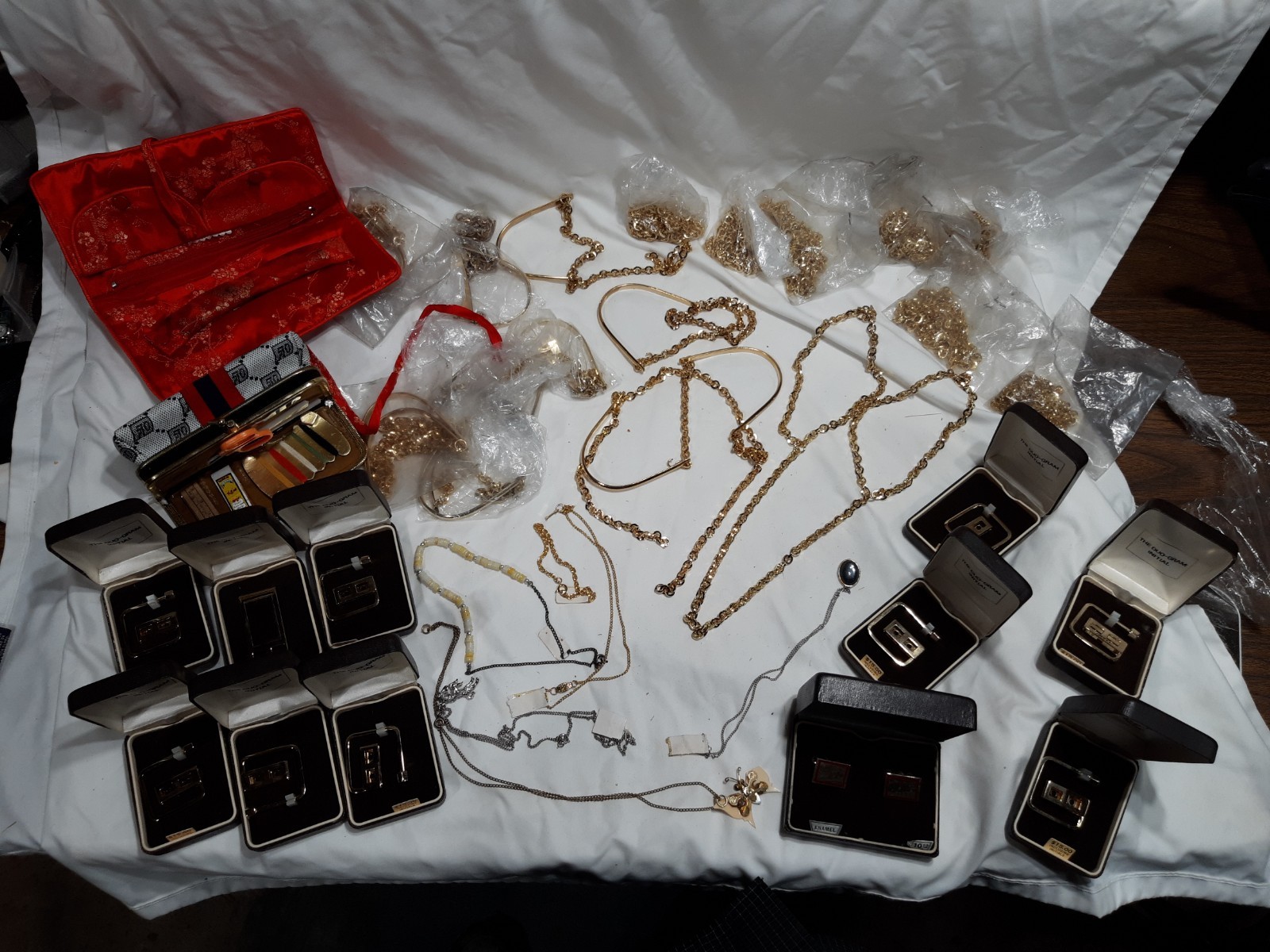 Lot of 35 Swank Men’s Initial T Square Cufflinks & Tie Bar Set & other jewelry