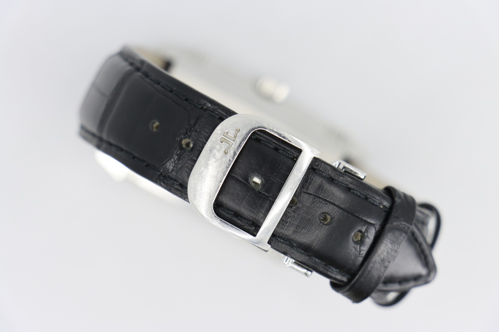 Jaeger-LeCoultre Reverso Grande Taille 270.8.62 Silver Dial Leather Strap 26mm