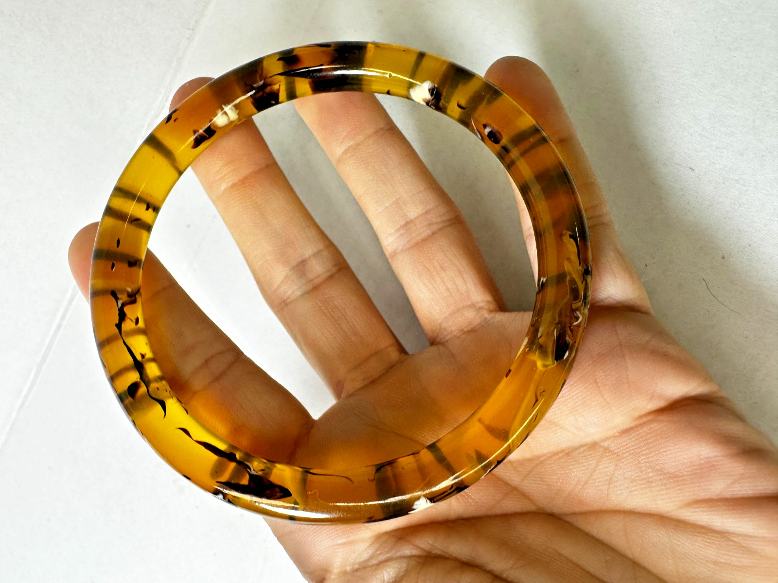 Vintage Bracelet Bangle Plastic Applejuice Lucite Ink Drops Plastic 8.25 in