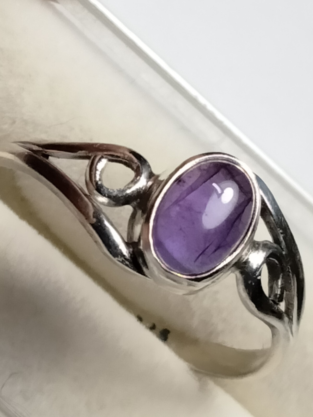 CUTE NATURAL AMETHYST CAB IN TRENDY STERLING SILVER.925 RING SIZE 9.0!