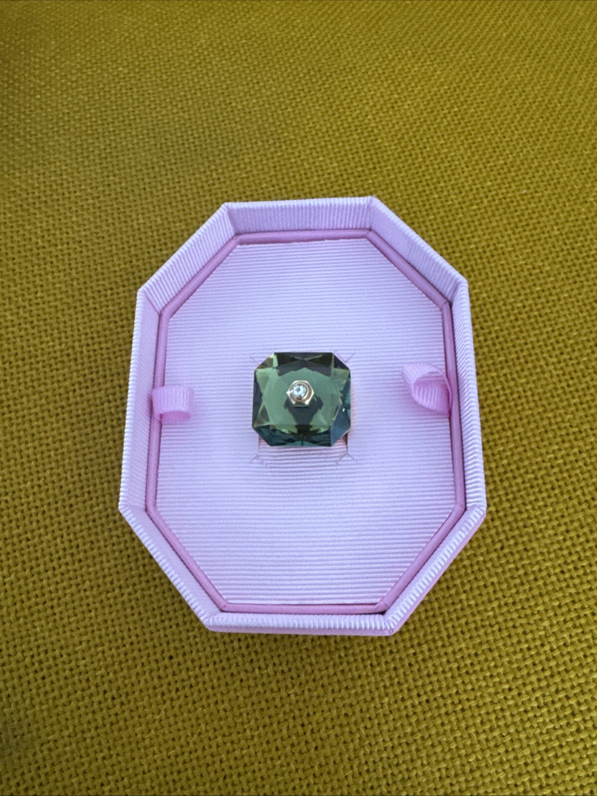 Swarovski Numina Cocktail Ring Green Octagon Crystal Gold Tone Size 9 New Box