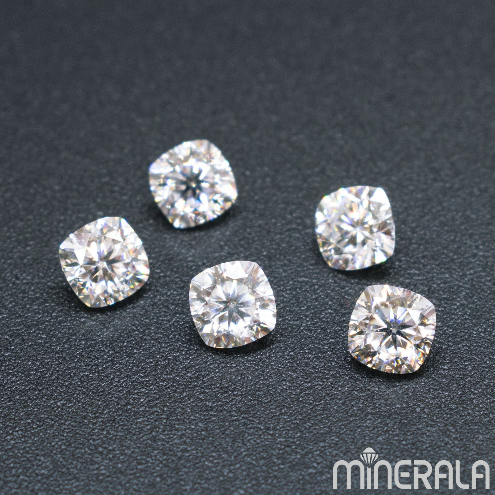 MOISSANITE GEMSTONE CUSHION FACETED 6mm LAB DIAMOND CUT D-E VVS CLARITY WP0273F