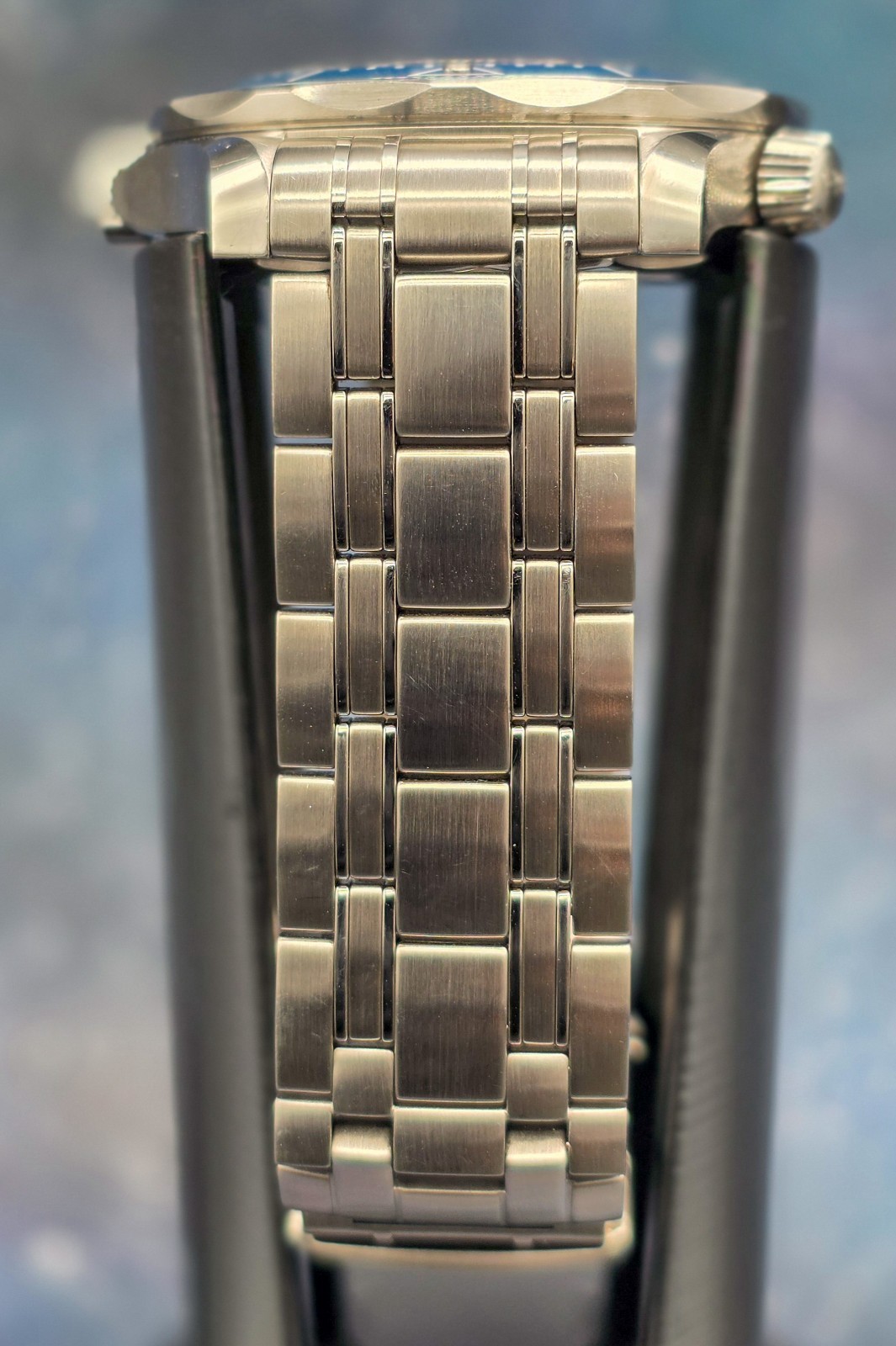 OMEGA Seamaster Diver 300M Blue “Wave” Dial 210.30.42.20.03.001 Excellent