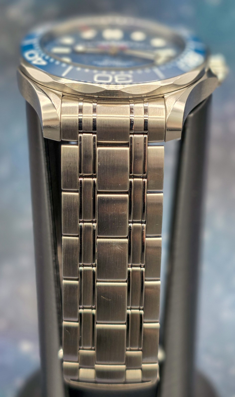 OMEGA Seamaster Diver 300M Blue “Wave” Dial 210.30.42.20.03.001 Excellent